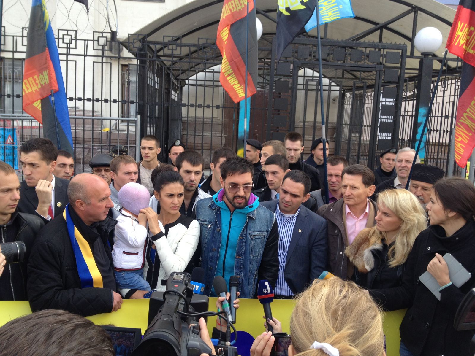 Артисты требуют отпустить арестованного в Москве Тимофея Нагорного